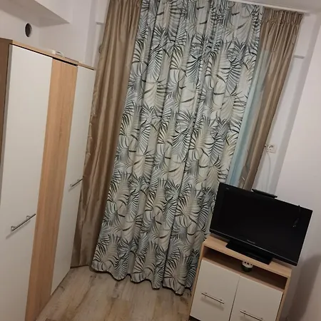 Apartament La Mare Amza * ナボダリ